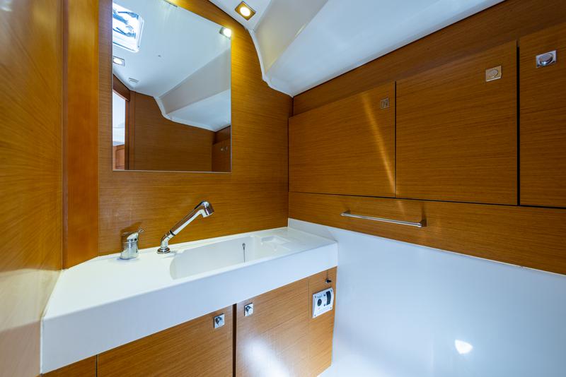 Book yachts online - sailboat - Sun Odyssey 509 - Aposperitis - A/C &amp; Generator - rent