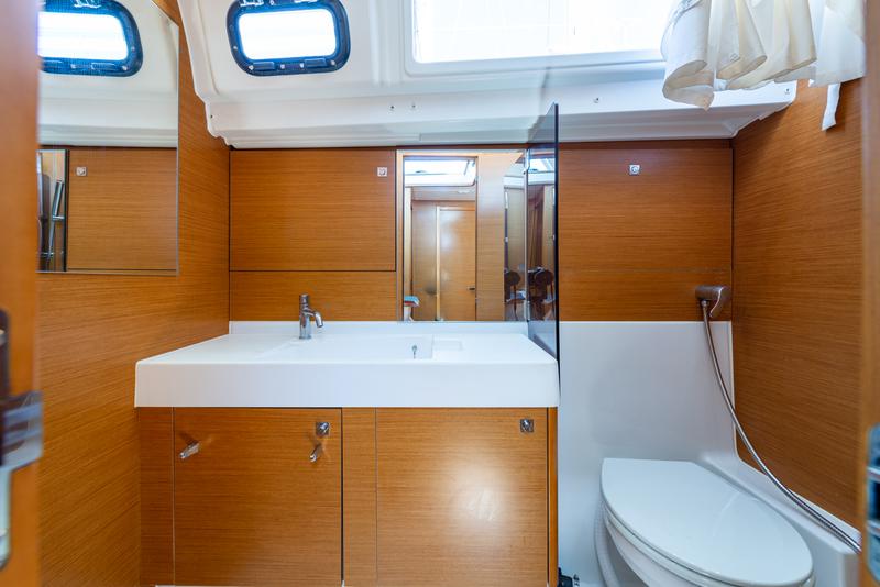 Book yachts online - sailboat - Sun Odyssey 509 - Aposperitis - A/C &amp; Generator - rent