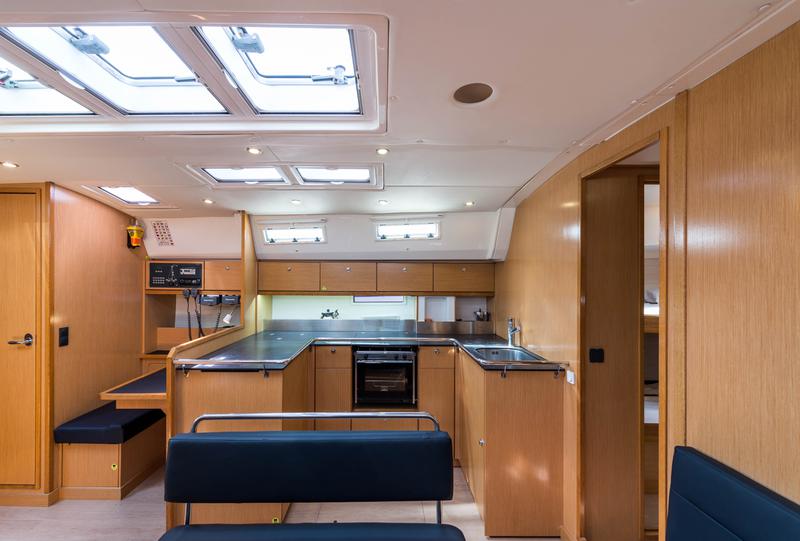 Book yachts online - sailboat - Bavaria Cruiser 50 - Altair - Bow &amp; Solar - rent