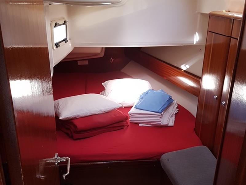 Book yachts online - sailboat - Bavaria 44 - Antares - rent