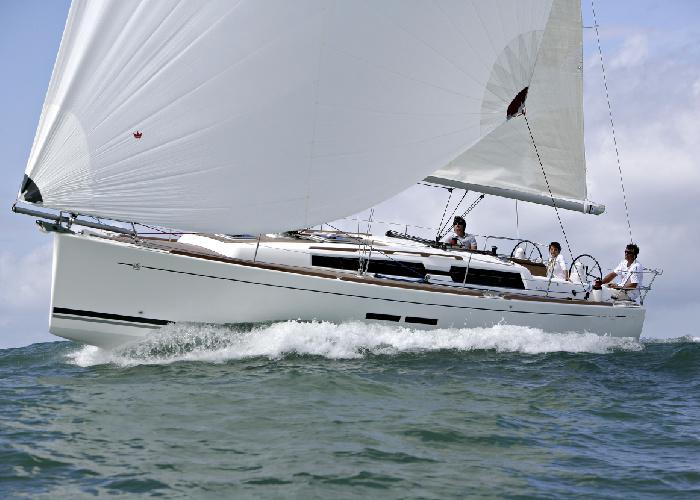 Book yachts online - sailboat - Dufour 375 - Caretta - rent