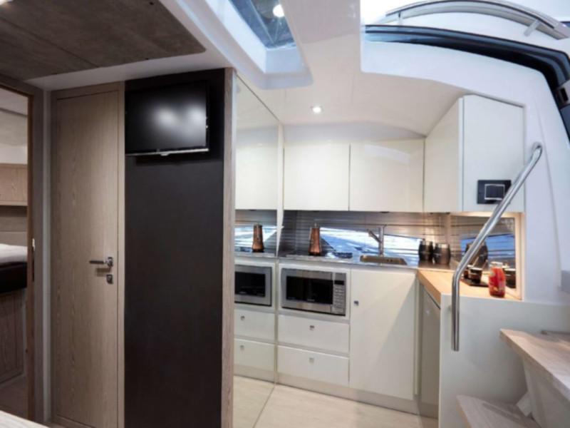 Book yachts online - motorboat - Sessa C38 - Wiki II - rent