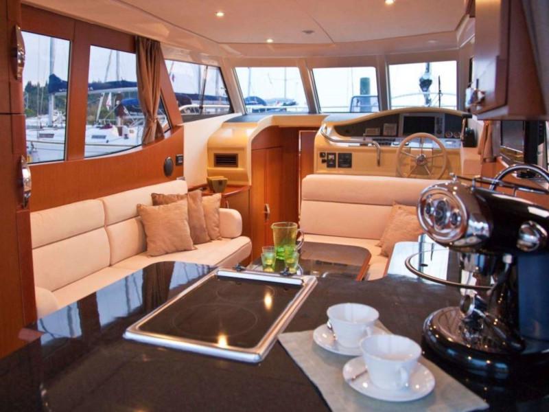 Book yachts online - motorboat - Greenline Hybrid 33 - List - rent