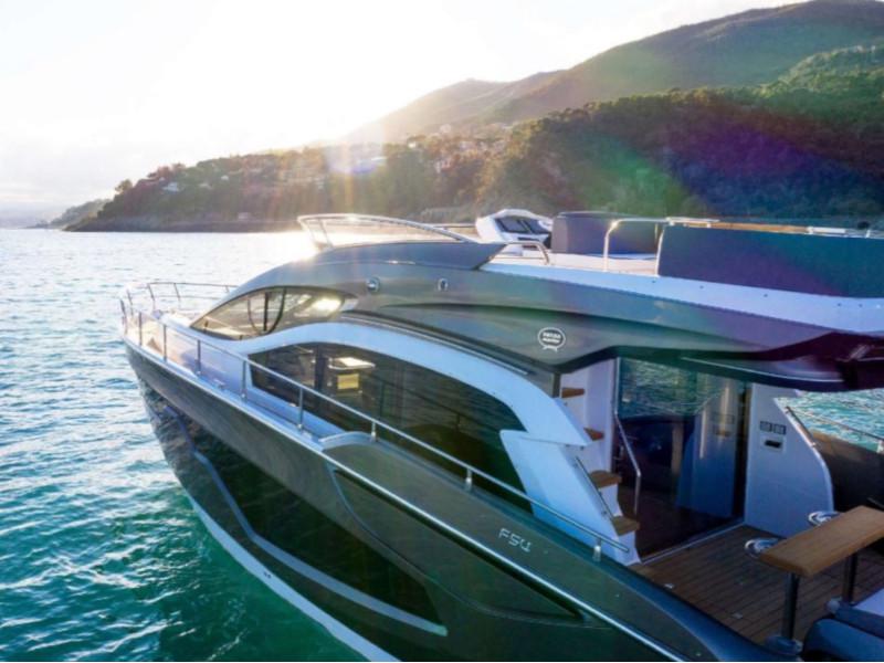 Book yachts online - motorboat - Sessa Fly 54 - Flying Dori - rent