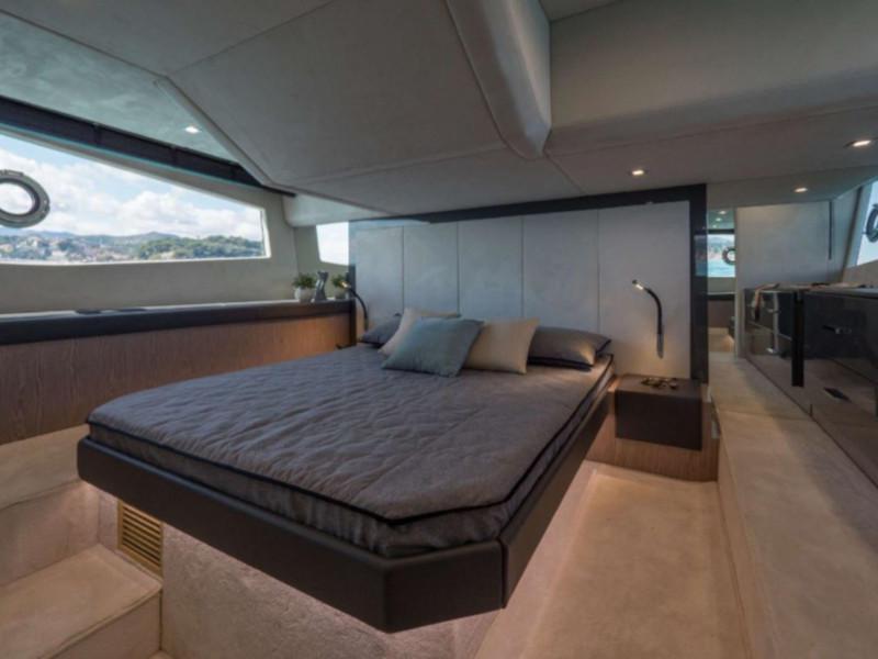 Book yachts online - motorboat - Sessa Fly 54 - Flying Dori - rent