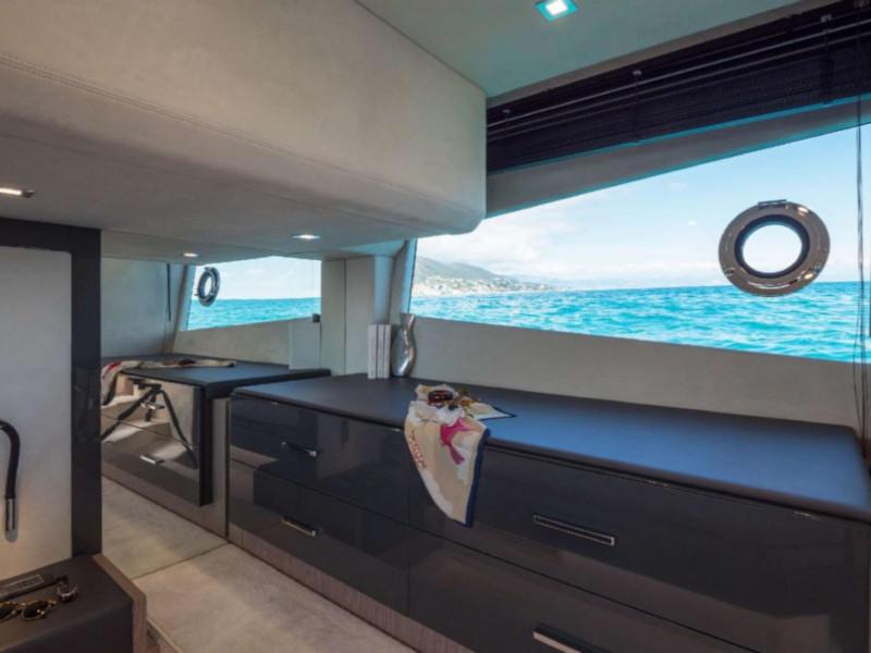 Book yachts online - motorboat - Sessa Fly 54 - Flying Dori - rent