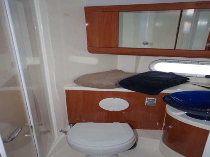 Book yachts online - motorboat - Sealine SC 38 - White Lightening - rent