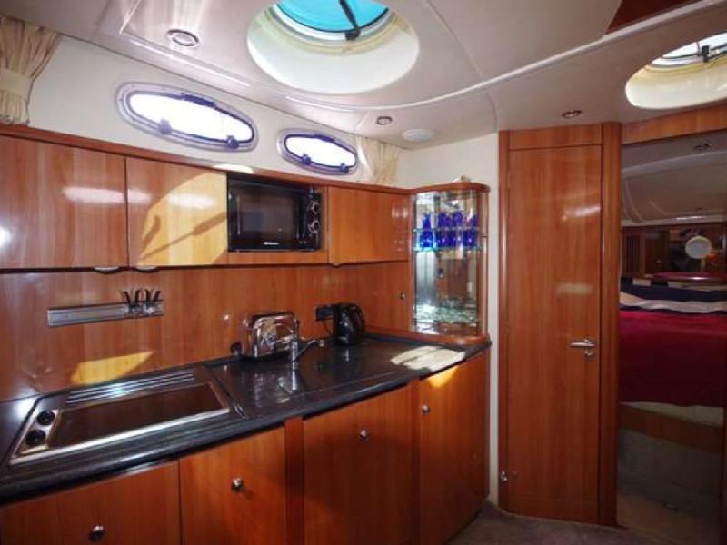 Book yachts online - motorboat - Sealine SC 38 - White Lightening - rent