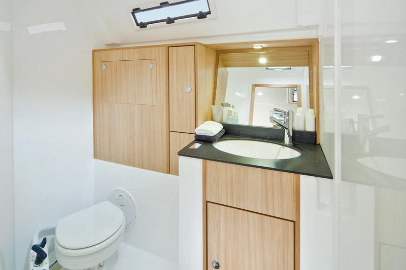 Book yachts online - sailboat - Bavaria 40 Cruiser S - CHASQUI - rent