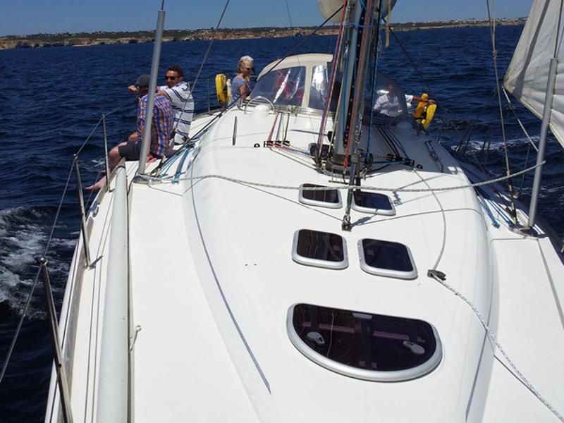Book yachts online - sailboat - Beneteau First 47.7 - WINDSONG - rent