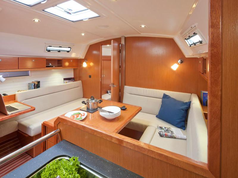 Book yachts online - sailboat - Bavaria 36 Cruiser - PALMAYACHTS - rent