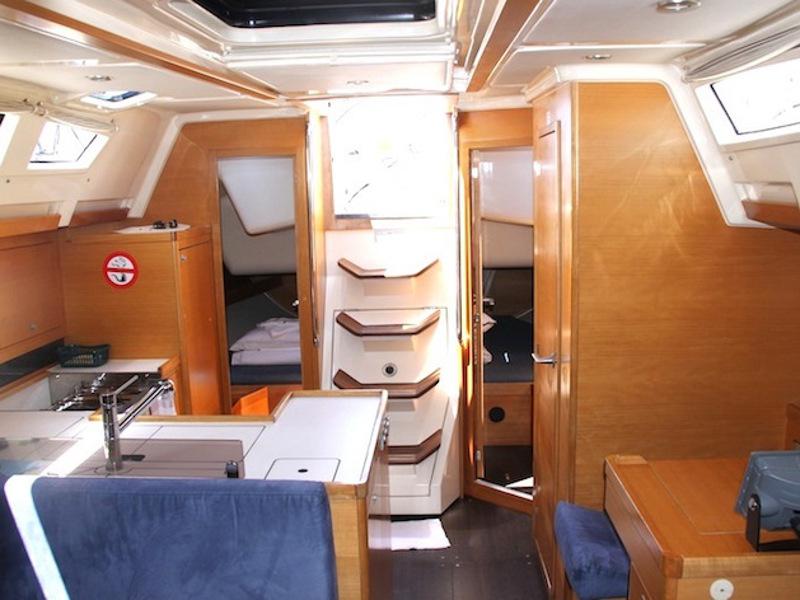 Book yachts online - sailboat - Elan 410 performance - Arianna - rent