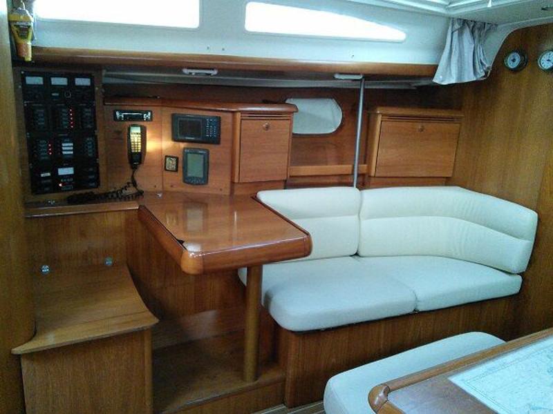 Book yachts online - sailboat - Sun Odyssey 43 - Veni I - rent