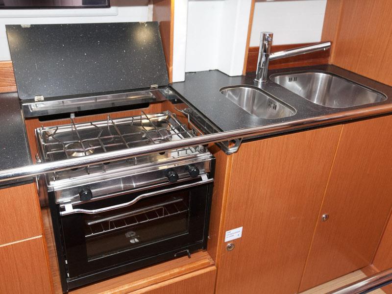 Book yachts online - sailboat - Bavaria Cruiser 45 - iSTONE - rent