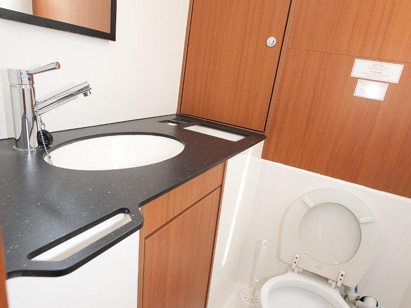 Book yachts online - sailboat - Bavaria Cruiser 45 - iSTONE - rent