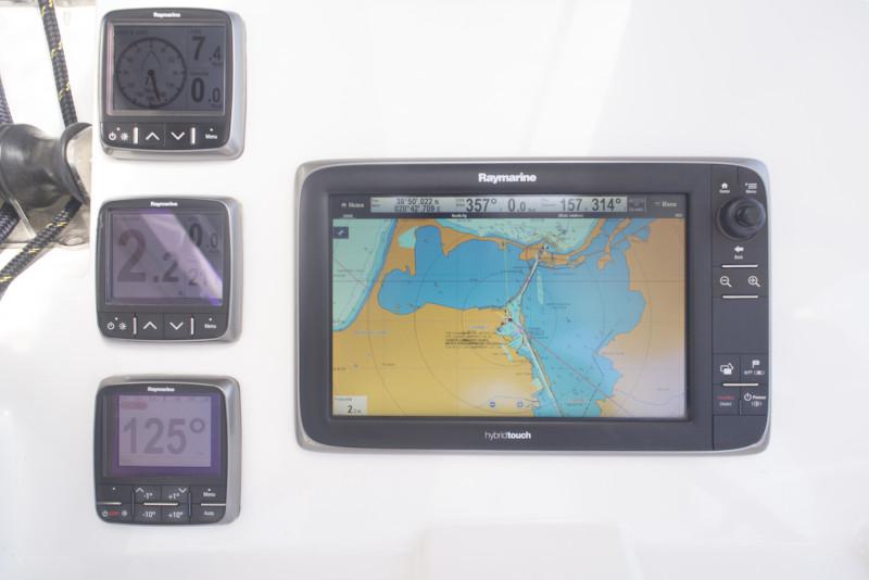 Book yachts online - catamaran - Lagoon 421 - Apre' ski - rent