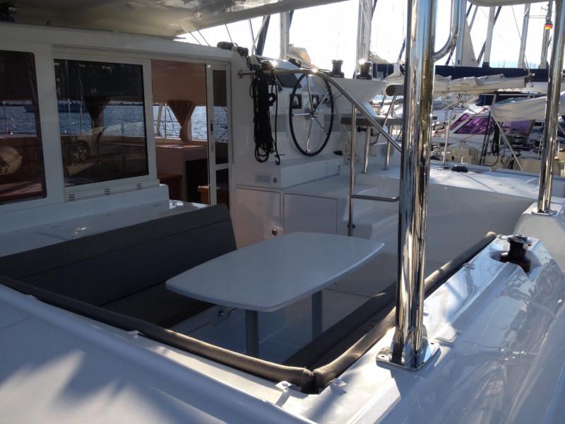 Book yachts online - catamaran - Lagoon 421 - Apre' ski - rent