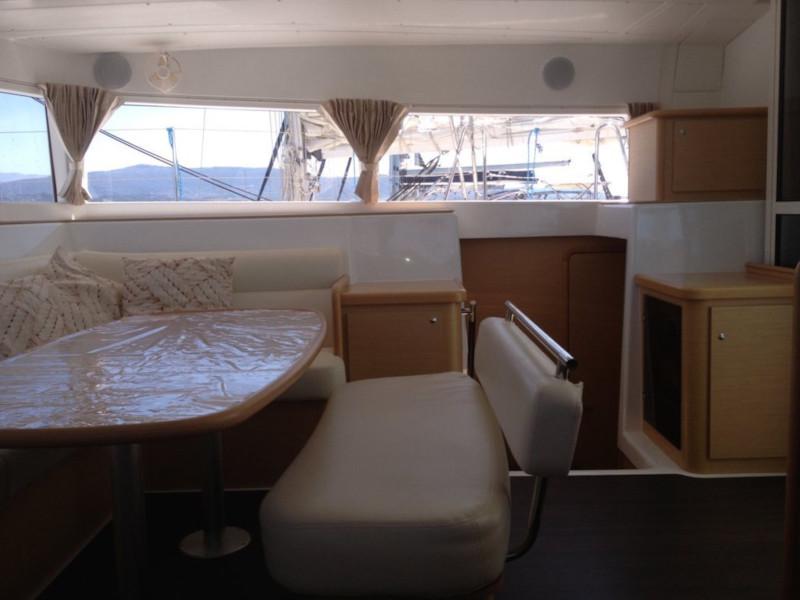 Book yachts online - catamaran - Lagoon 421 - Apre' ski - rent