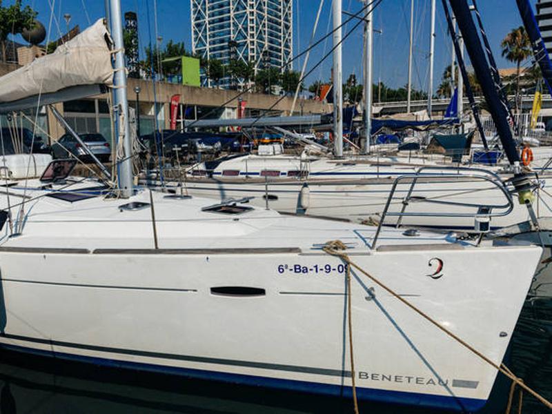 Book yachts online - sailboat - Beneteau Oceanis 43 - Blauw - rent