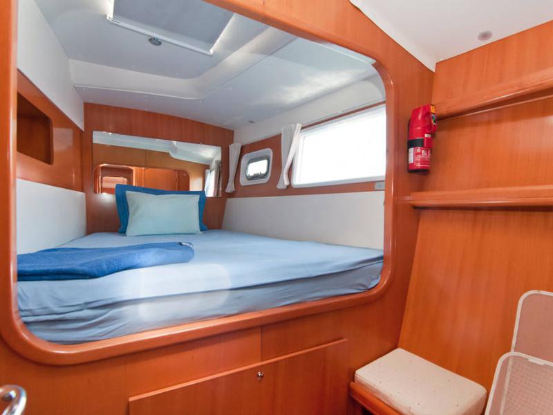 Book yachts online - catamaran - Lagoon 440 - Zippi - rent