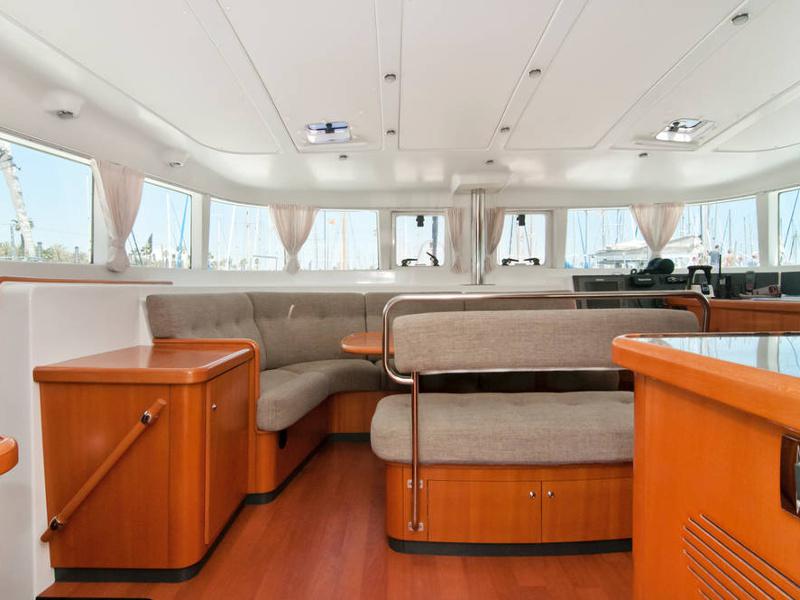 Book yachts online - catamaran - Lagoon 440 - Zippi - rent