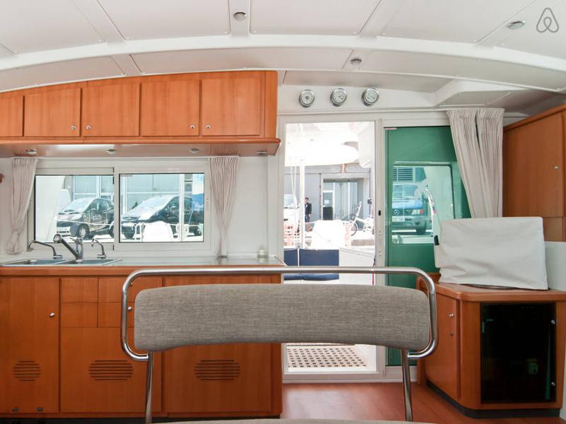 Book yachts online - catamaran - Lagoon 440 - Zippi - rent