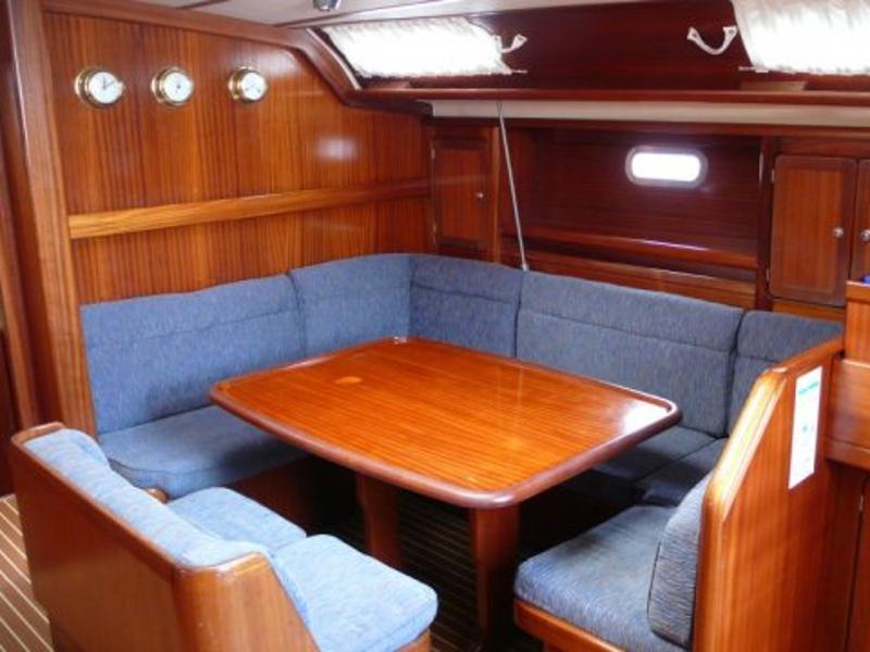 Book yachts online - sailboat - Bavaria 47 - SY Zoe - rent