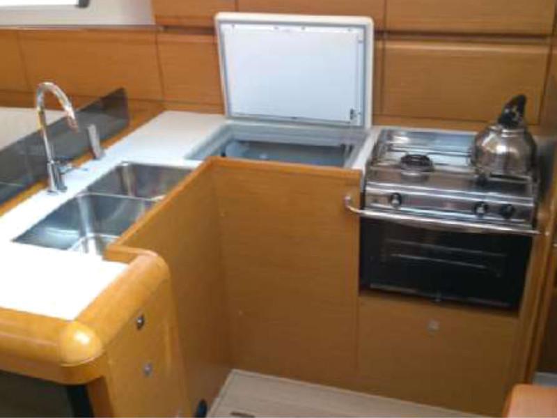 Book yachts online - sailboat - Sun Odyssey 439 - Harry the Viking - rent