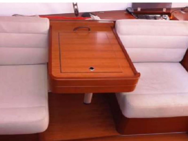Book yachts online - sailboat - Dufour 410 Grand Large-1 - Balthazar King - rent
