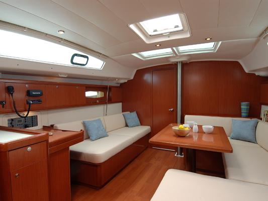 Book yachts online - sailboat - Beneteau 43.4 - Moonspirit - rent