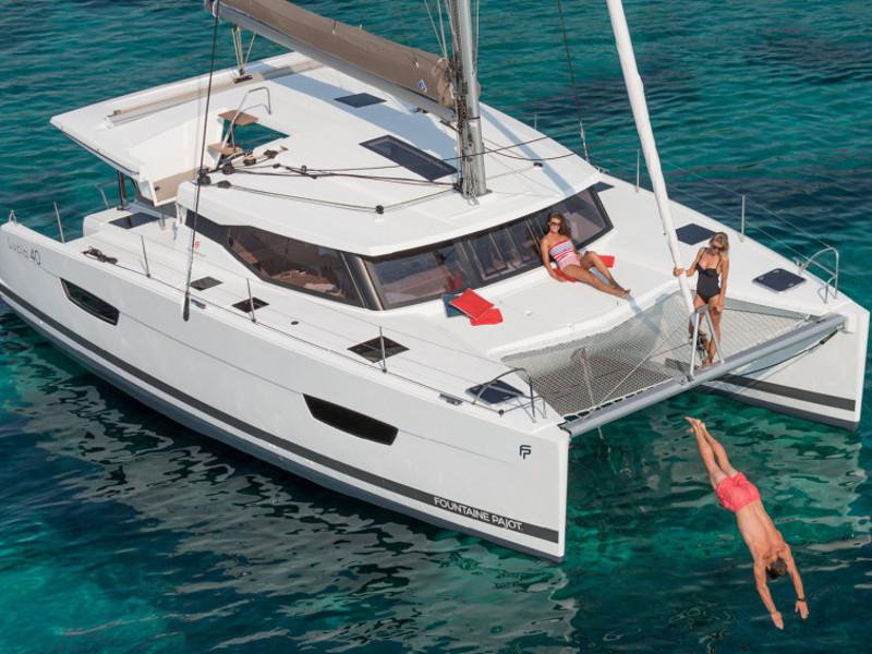 Book yachts online - catamaran - Lucia 40 - Summer Sun - rent