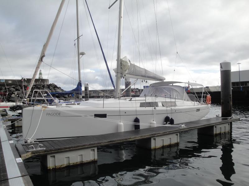 Book yachts online - sailboat - Hanse 385 - Pagode - rent