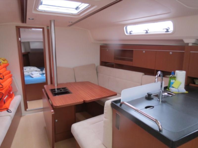 Book yachts online - sailboat - Hanse 385 - Pagode - rent
