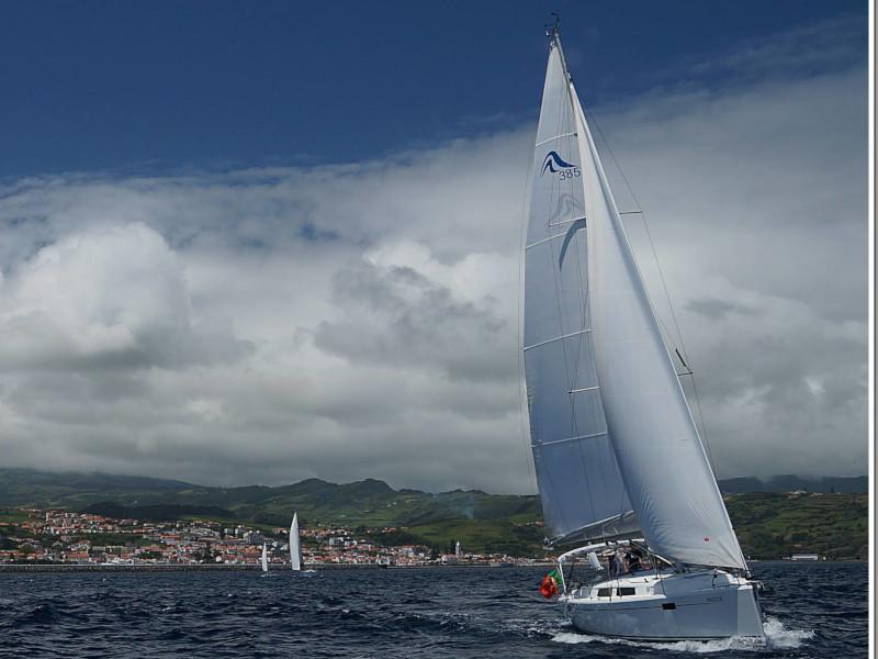 Book yachts online - sailboat - Hanse 385 - Pagode - rent