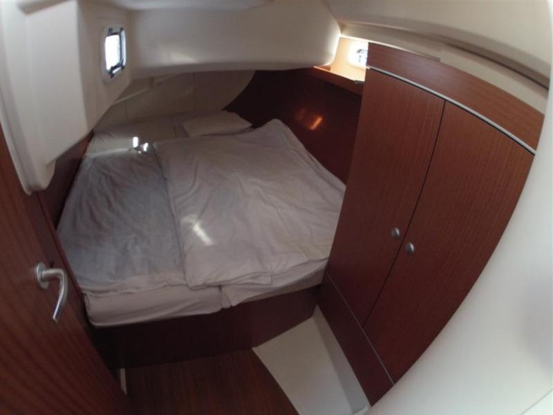 Book yachts online - sailboat - Hanse 385 - Pagode - rent
