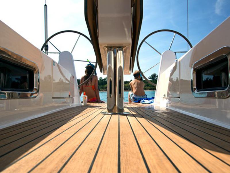 Book yachts online - sailboat - Bavaria Cruiser 41 - Hera - rent