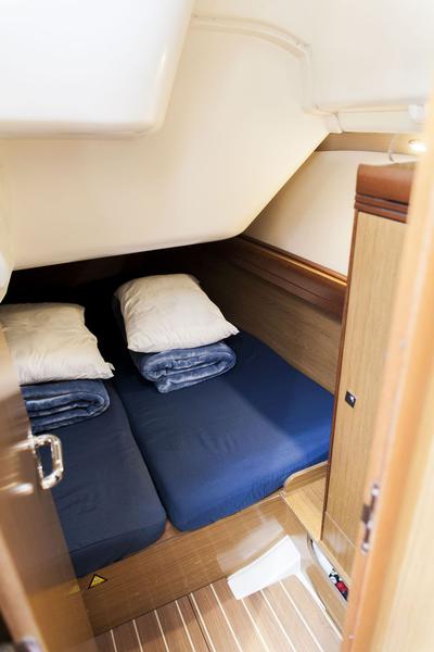 Book yachts online - sailboat - Sun Odyssey 36i - Formica, AIS, REFIT 2021 - rent