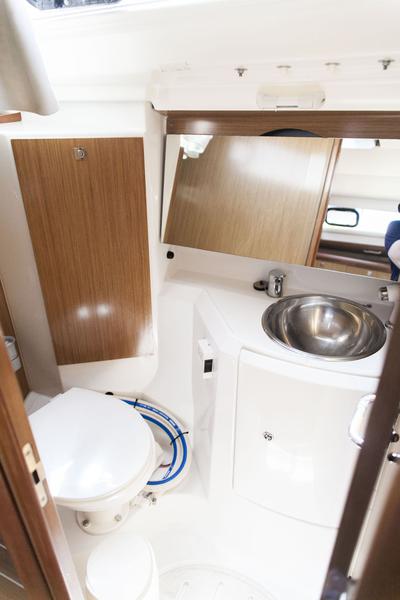 Book yachts online - sailboat - Sun Odyssey 36i - Formica, AIS, REFIT 2021 - rent