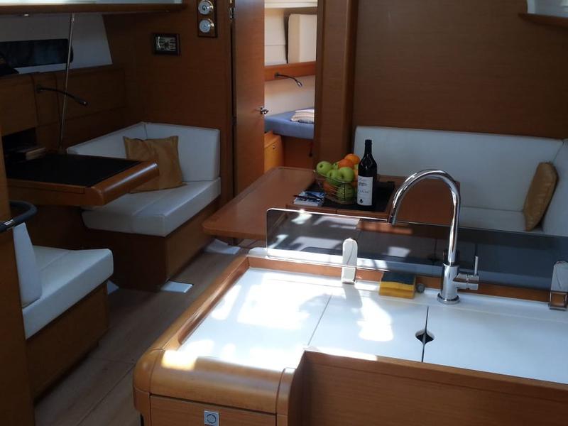 Book yachts online - sailboat - Sun Odyssey 409 - INVINCIBLE II - rent