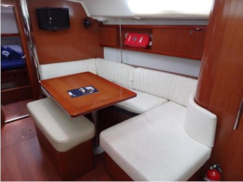 Book yachts online - sailboat - Oceanis 40 - Penelope - rent