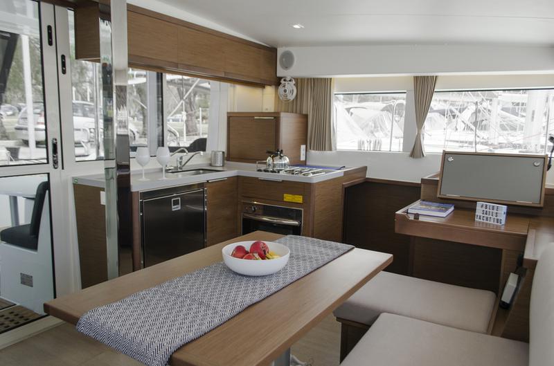 Book yachts online - catamaran - Lagoon 40 - Venus  - rent