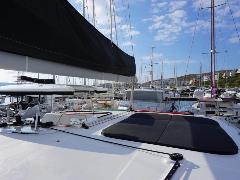 Book yachts online - catamaran - Lagoon 450 Sport - Saga - rent