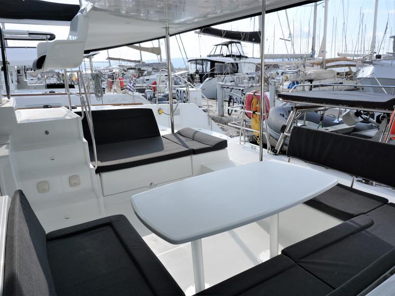 Book yachts online - catamaran - Lagoon 450 Sport - Saga - rent