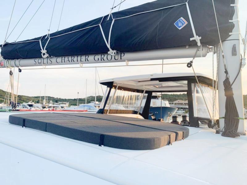 Book yachts online - catamaran - Lagoon 42 - Mio - rent