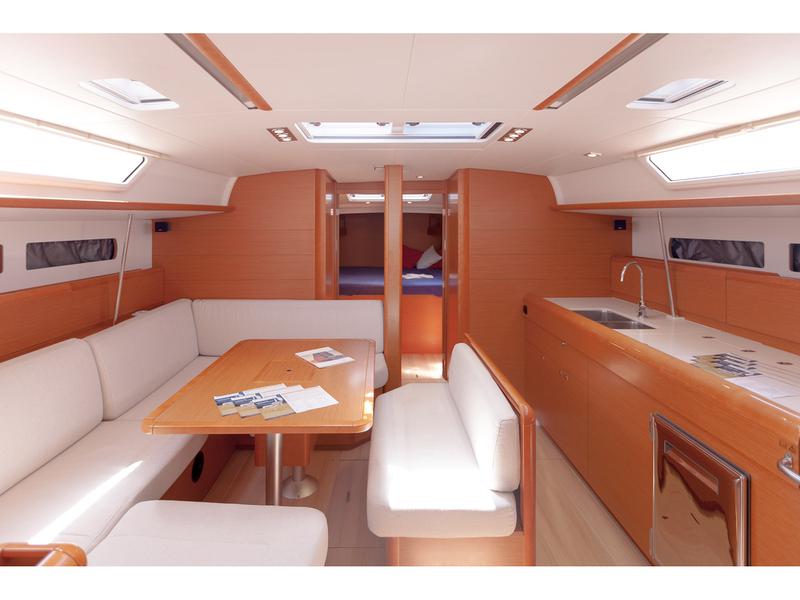Book yachts online - sailboat - Sun Odyssey 469 - Mopepe II - rent