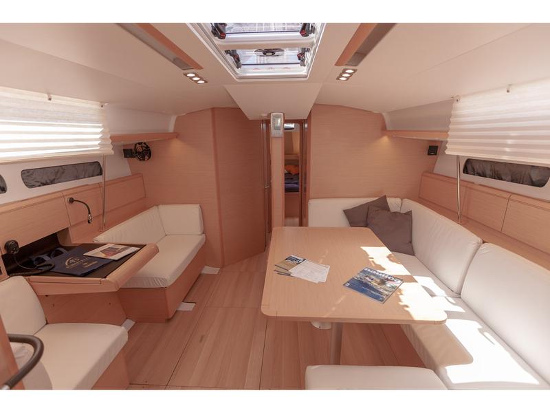 Book yachts online - sailboat - Sun Odyssey 449 - Yakara - rent