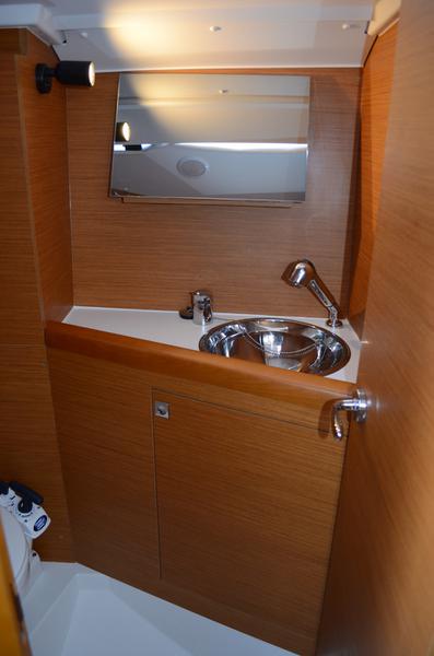 Book yachts online - sailboat - Sun Odyssey 349 - Višnjica - rent