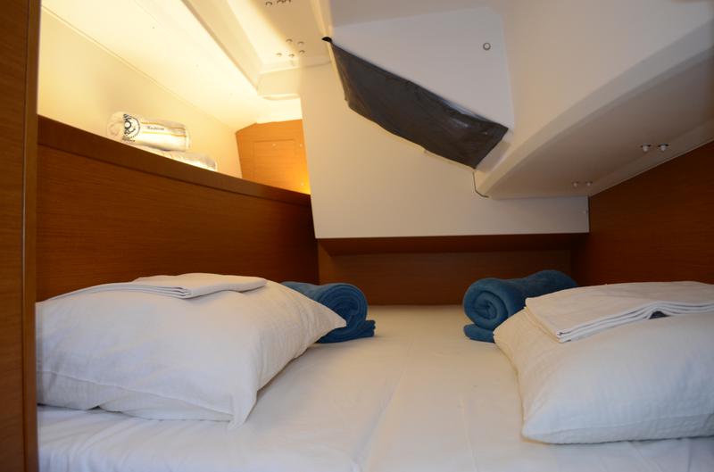 Book yachts online - sailboat - Sun Odyssey 349 - Porto Tolero - rent