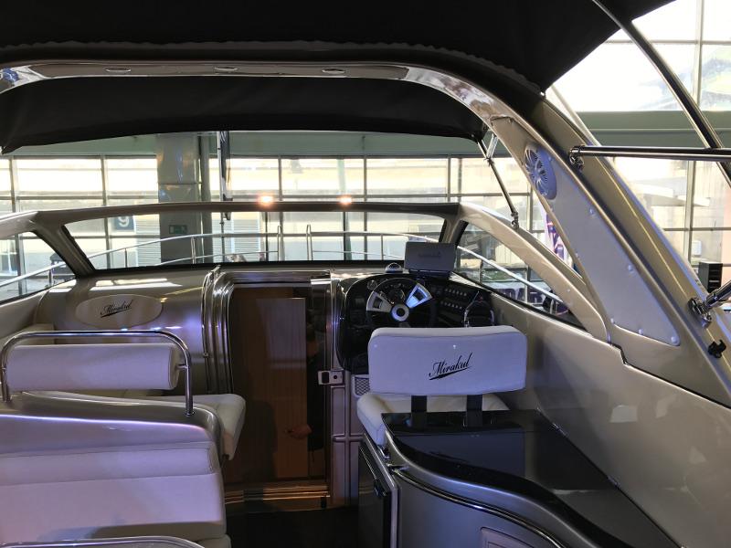 Book yachts online - motorboat - Mirakul 30 Sport - Laura III - rent