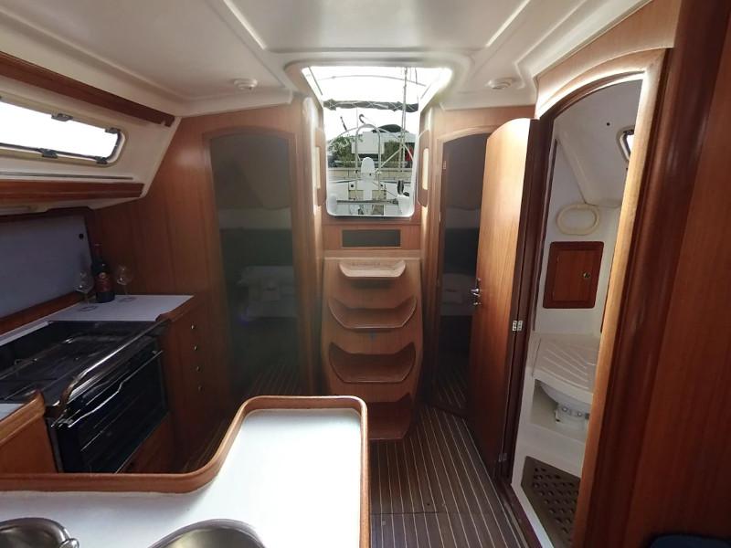 Book yachts online - sailboat - Elan 40 - CRNIKA - rent